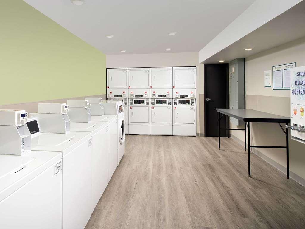 Woodspring Suites Providence Udogodnienia zdjęcie
